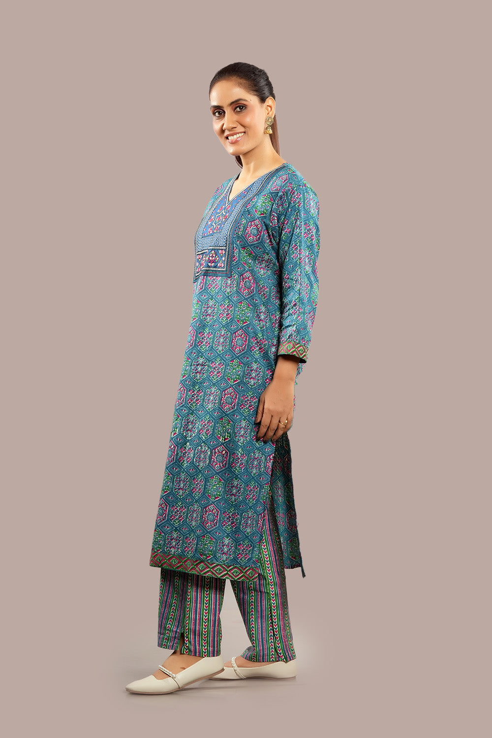 Indian Hand Embroidered Mirror Work Salwar Kameez & Dupatta
